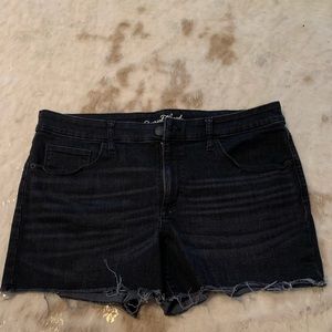 Universal Thread Women’s Jean Shorts Size 14w